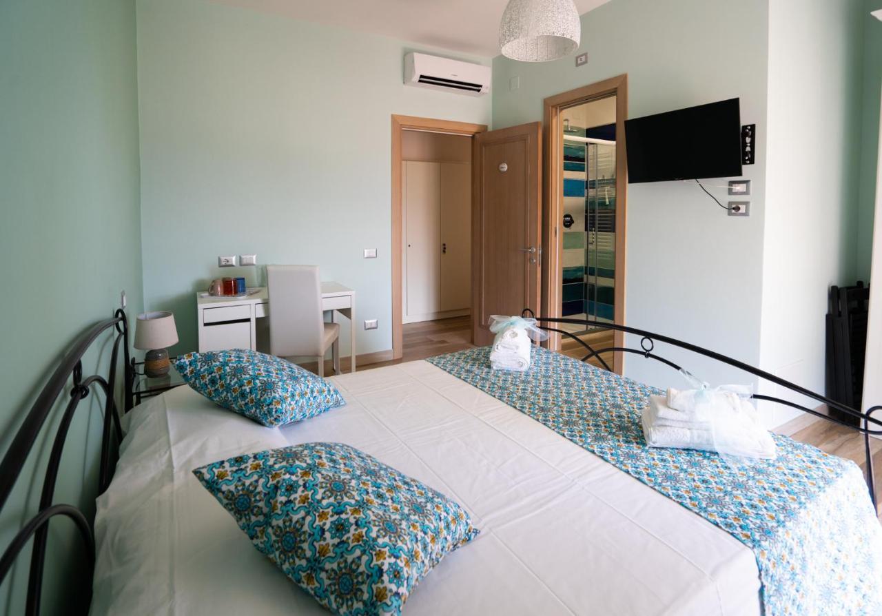 Bed and Breakfast ---5 Minutes From The Sea ---Panorama And A-C Виетри Экстерьер фото